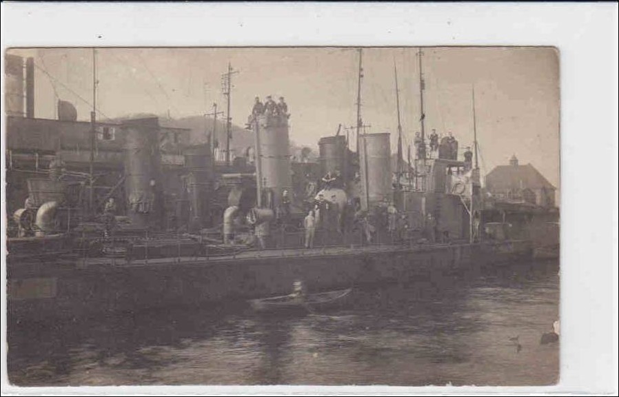 V105 (März 1919, Kiel).jpg