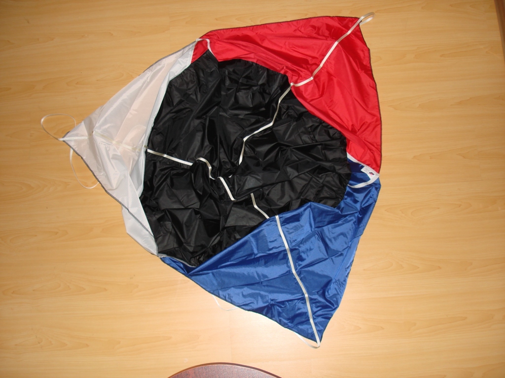 Малый парашют (1м).JPG