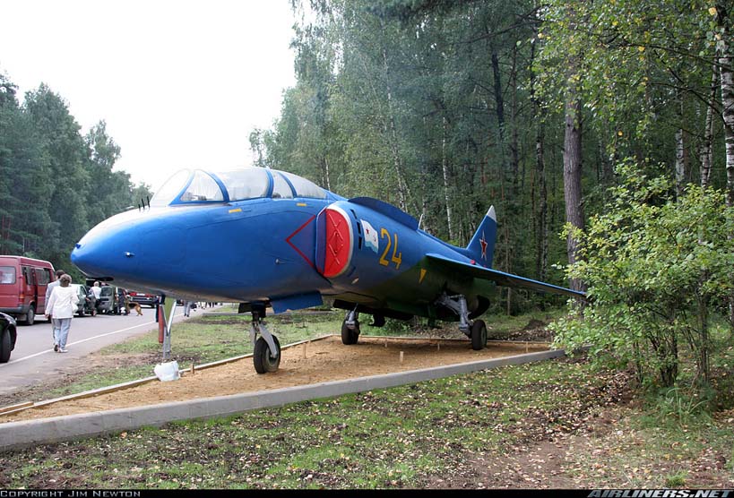 Yak-38U.jpg