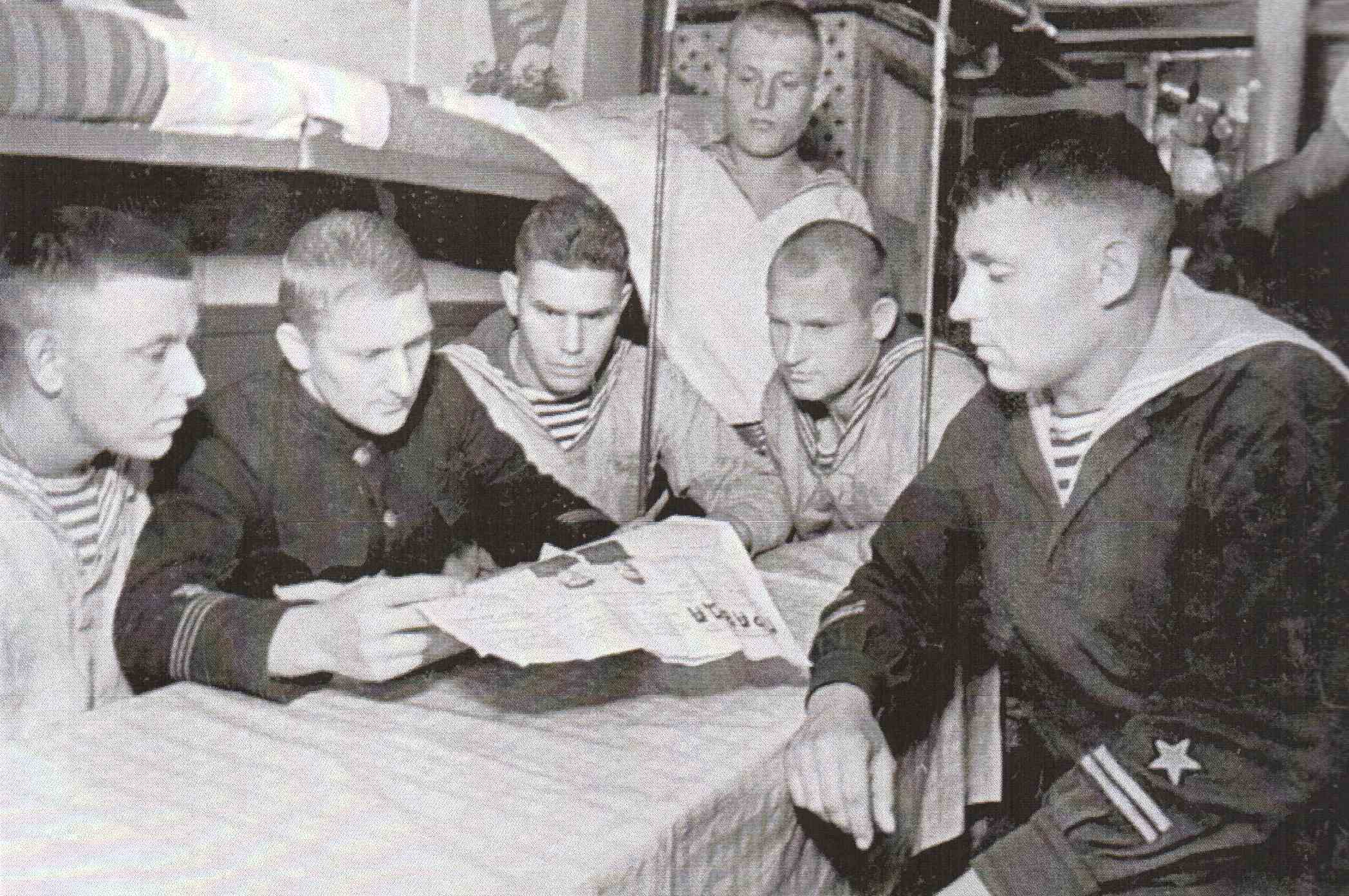 экипаж Л, К или С после похода июль 1941г..jpg