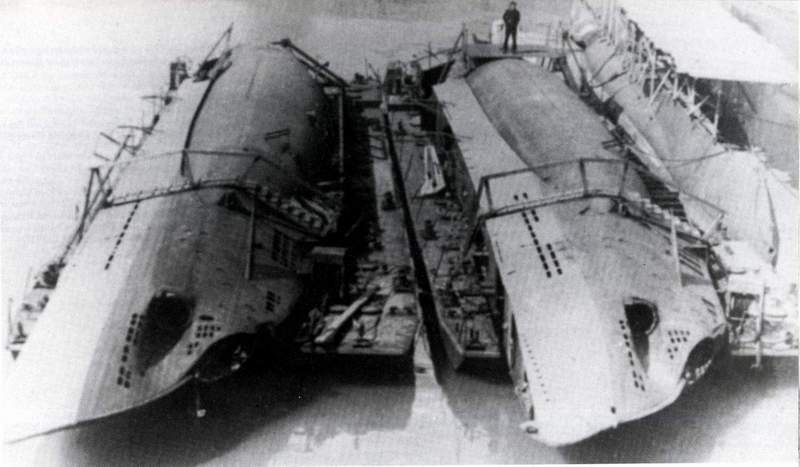 U-9, U-20, U-19 tranport to Black Sea.jpg