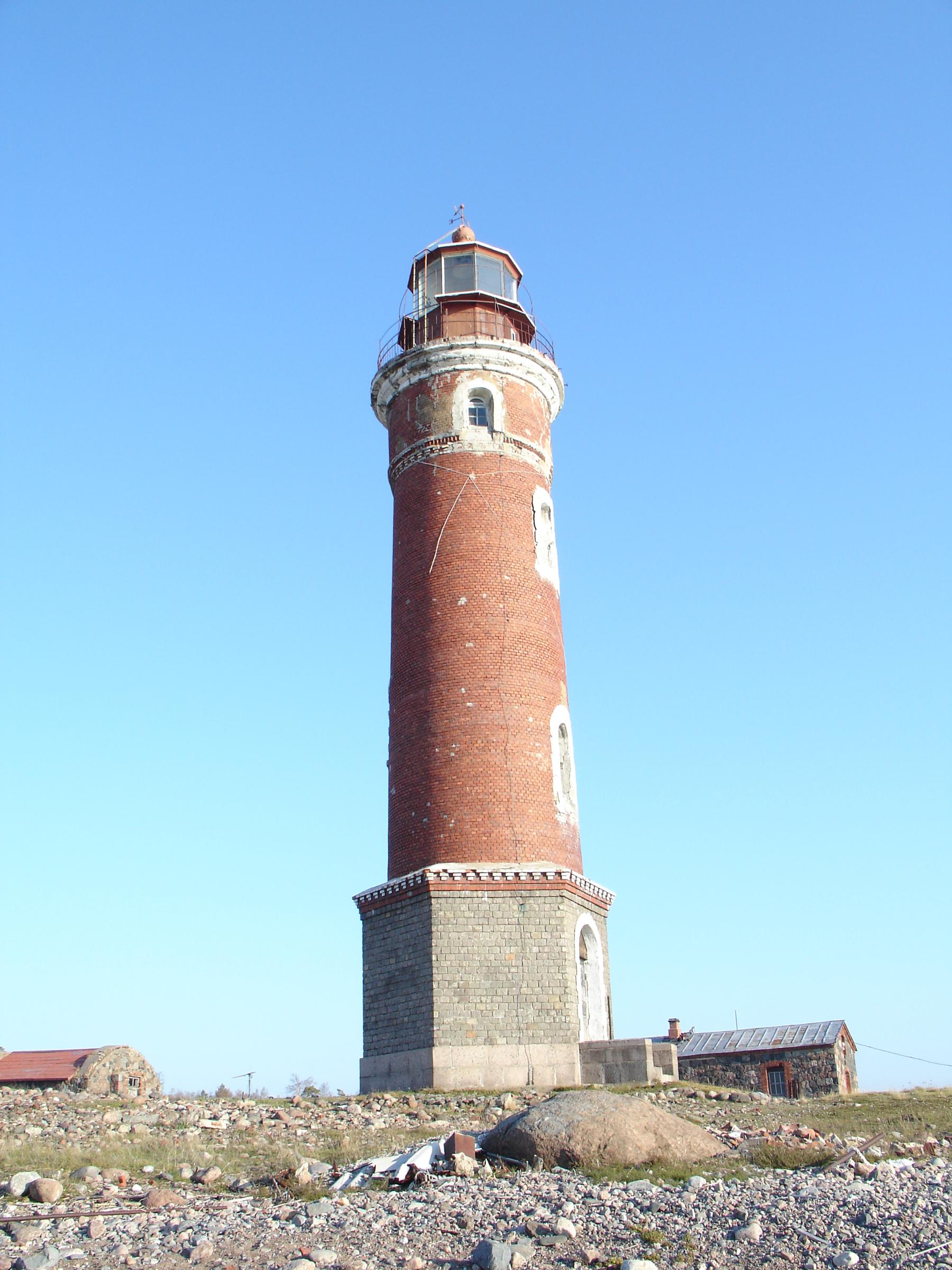 South Gogland Lighthouse.jpg