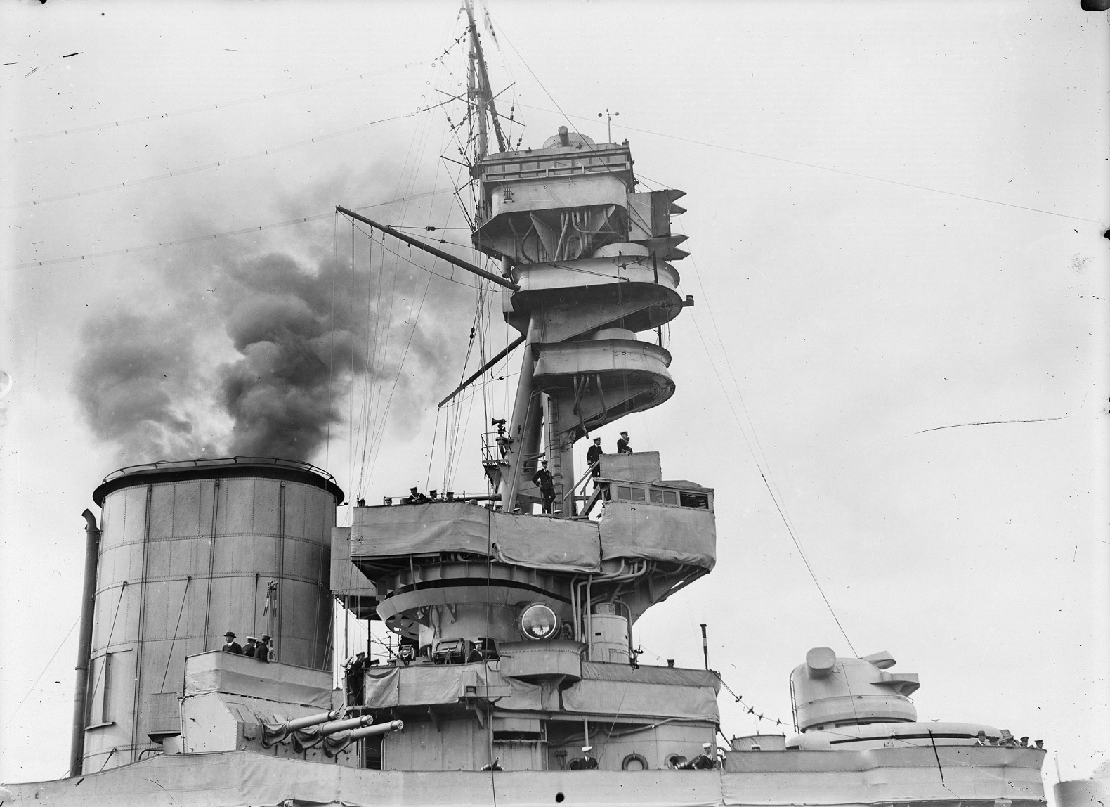 HMS Renown.jpg