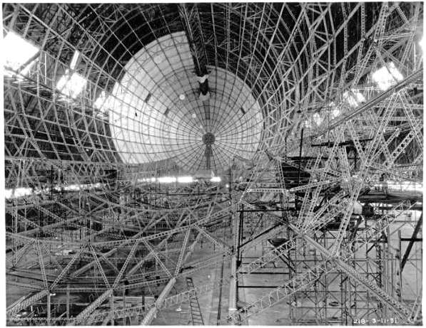 inside view of the frame of the USS Akron.jpg