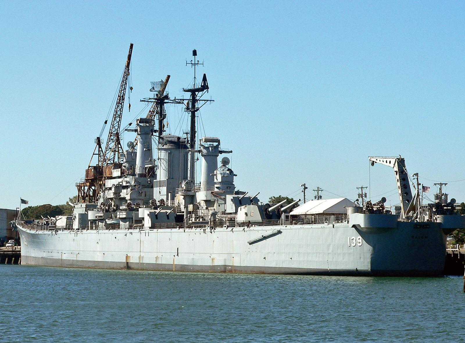 USS Salem CA 139.jpg