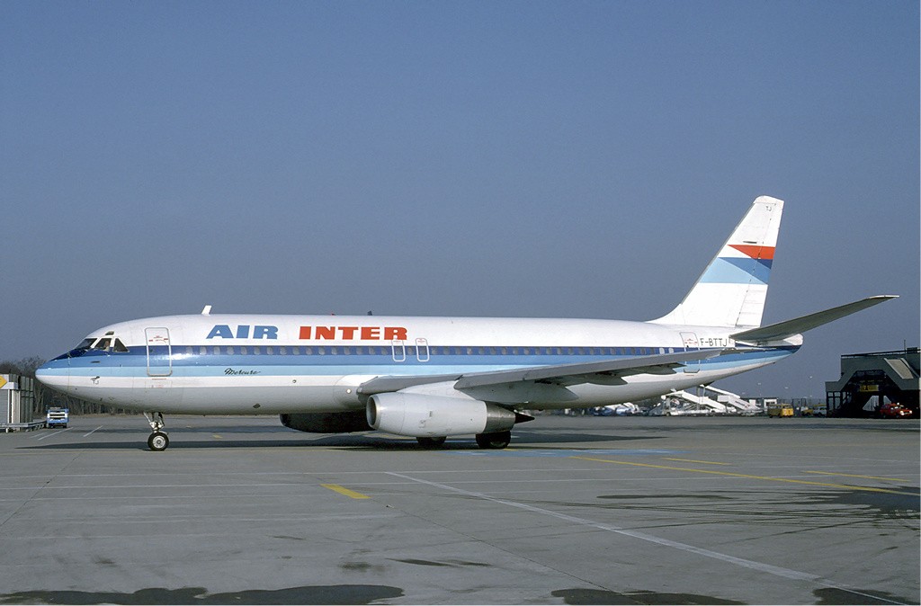 Air_Inter_Dassault_Mercure_at_Basle_-_February_1985.jpg