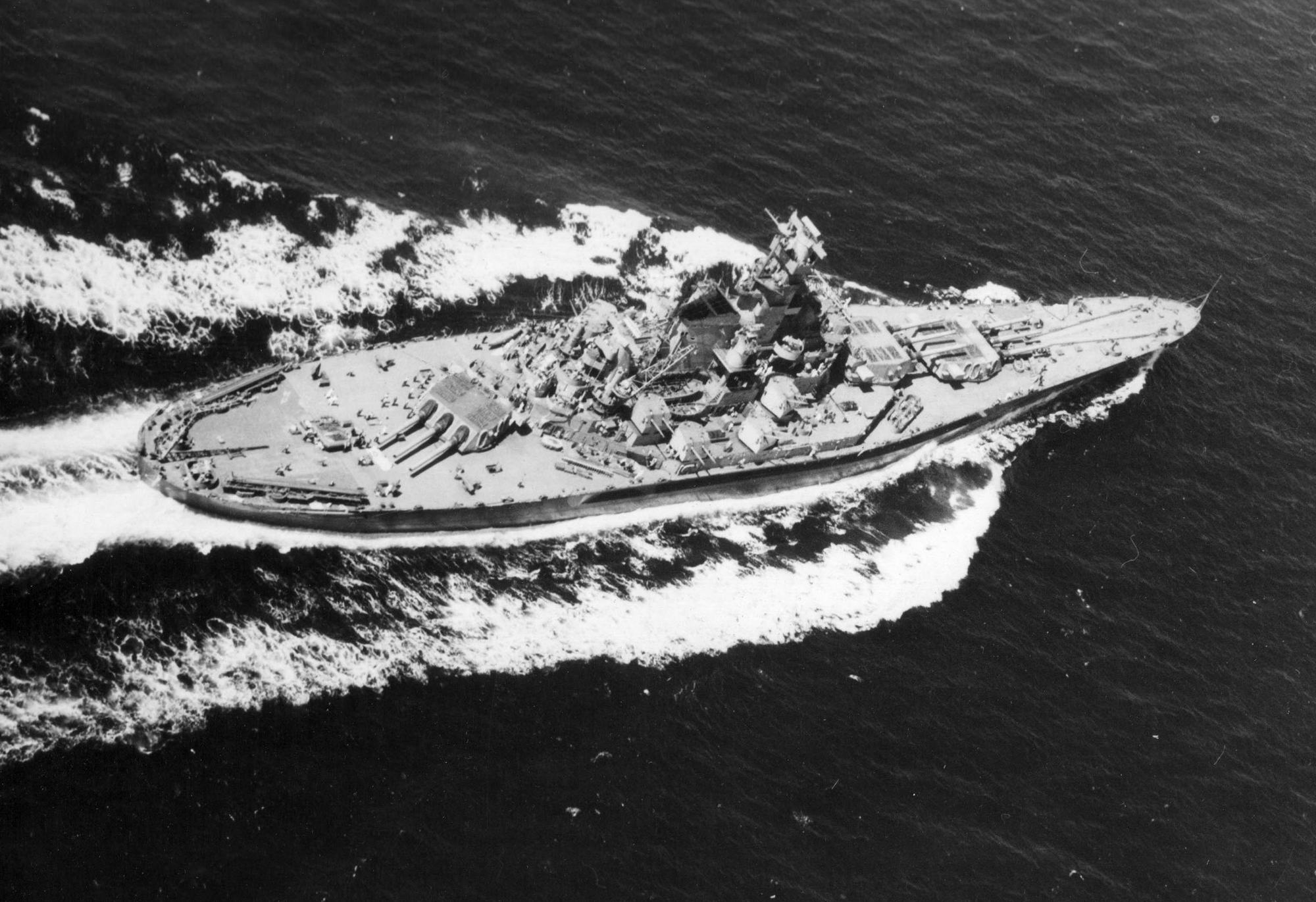 USS South Dakota (BB-57) - 22 July 1942.jpg