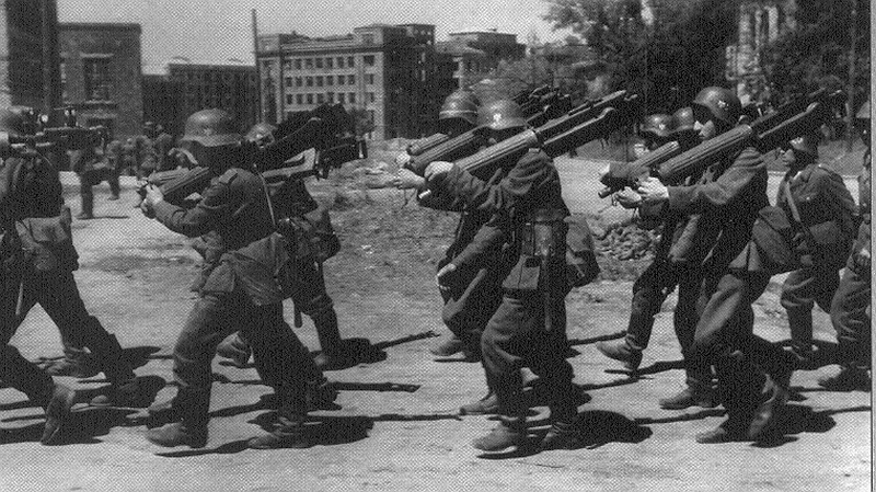Ukrain 1944 with Maxim 1910.jpg