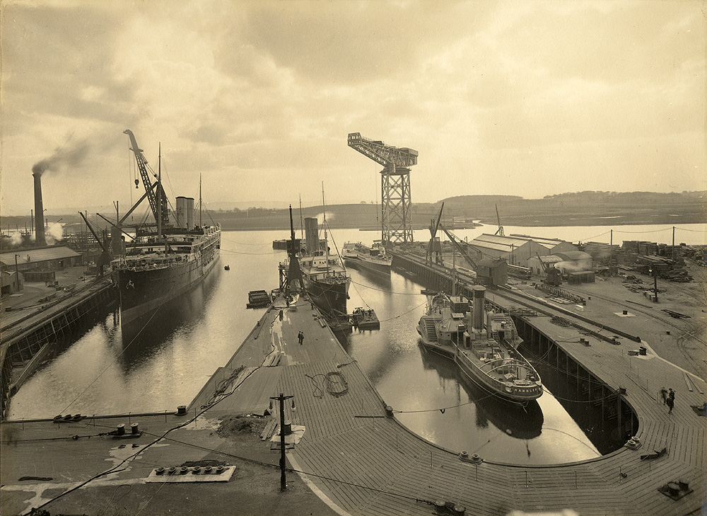 Clydebank Shipyard, 1909TCSM00154.jpg