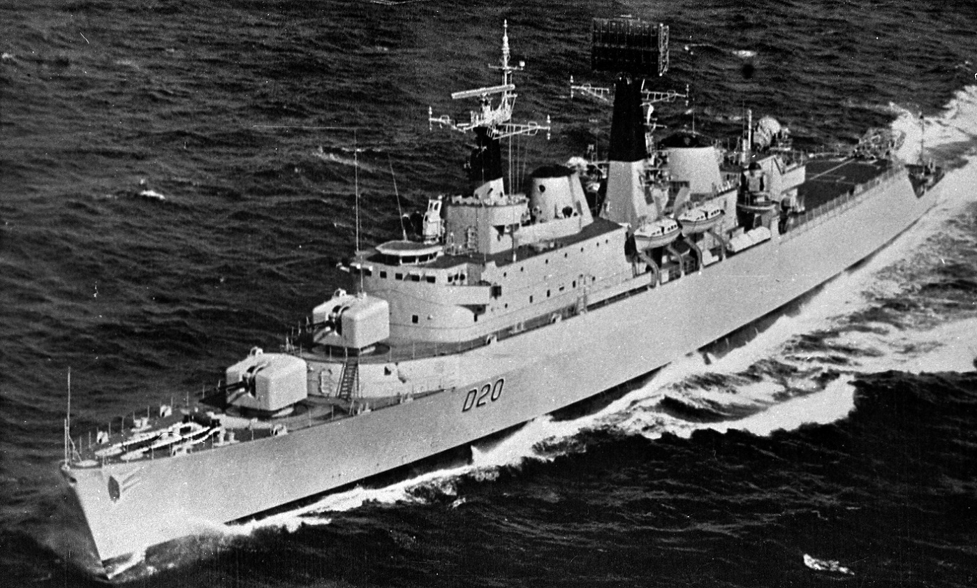 HMS FIFE D20-2.jpg