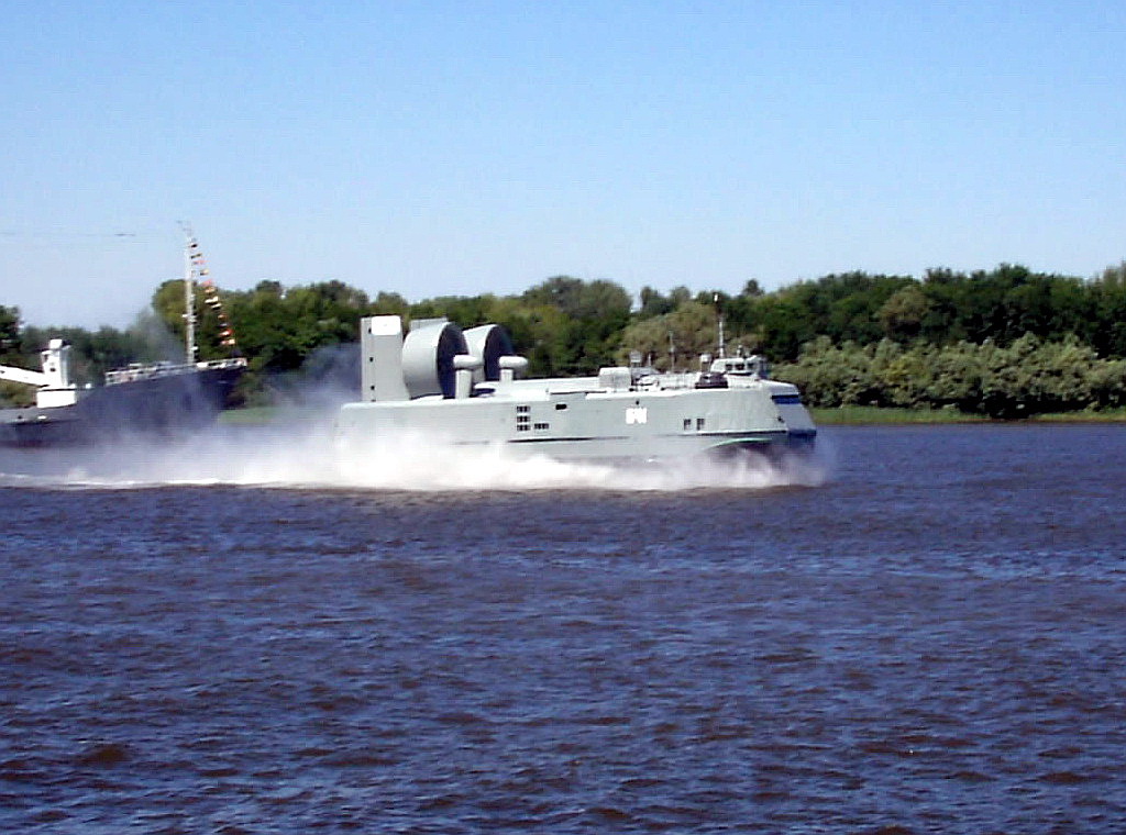ДКА-154, День ВМФ 2006..jpg