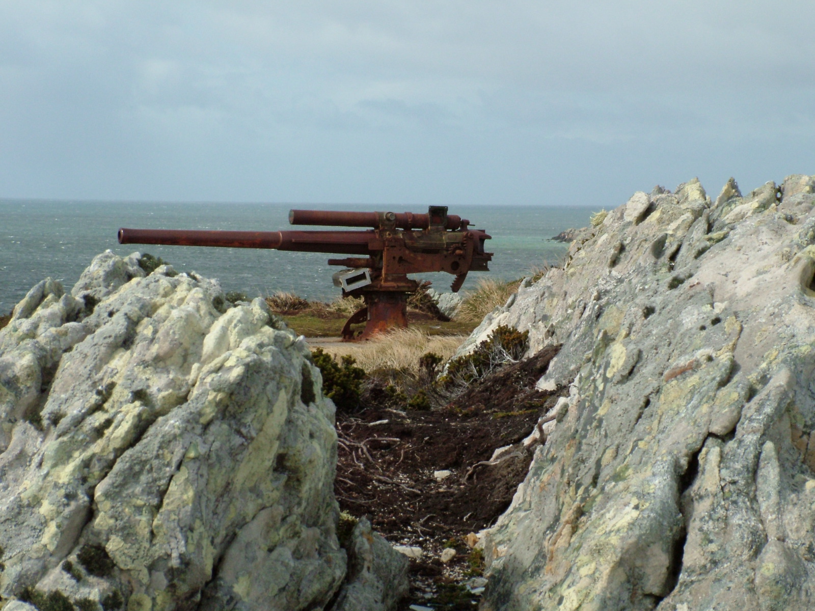 Falkland Islands Old Gun.jpg