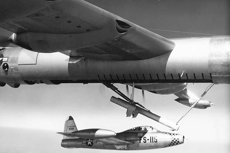 195208 GRB-36F 49-2707 F-84E 49-2115 Bud Anderson .jpg