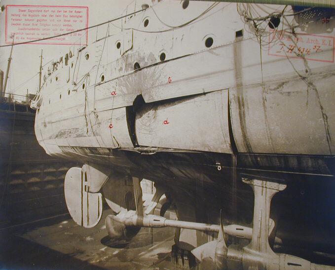 Von der Tann damage after Jutland.jpg