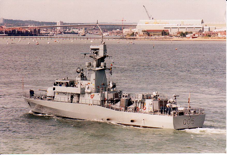 Qatar Navy QO5 QENS Huwar.A Barzan (Vita)class large missile boat delivered 1996..jpg