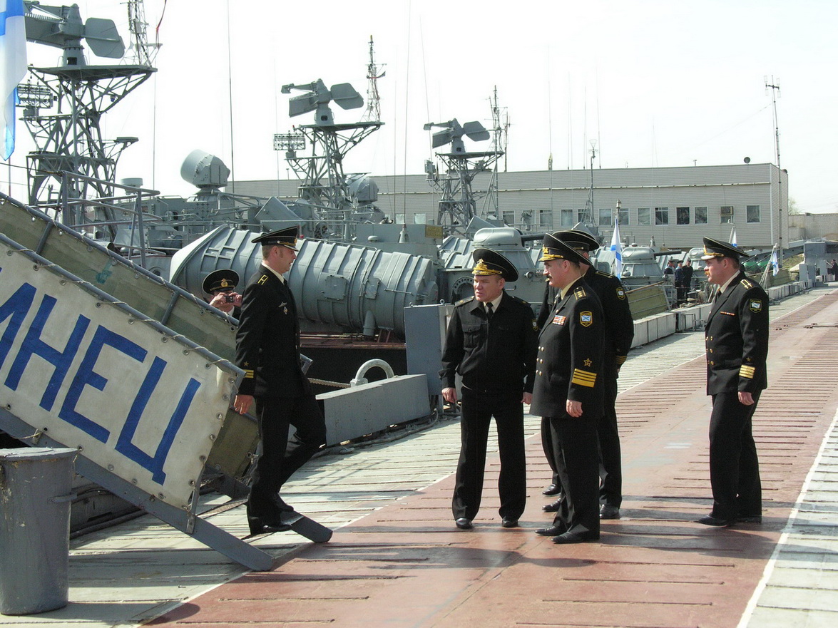 визит ГК на бригаду в Астрахань 2006год.jpg