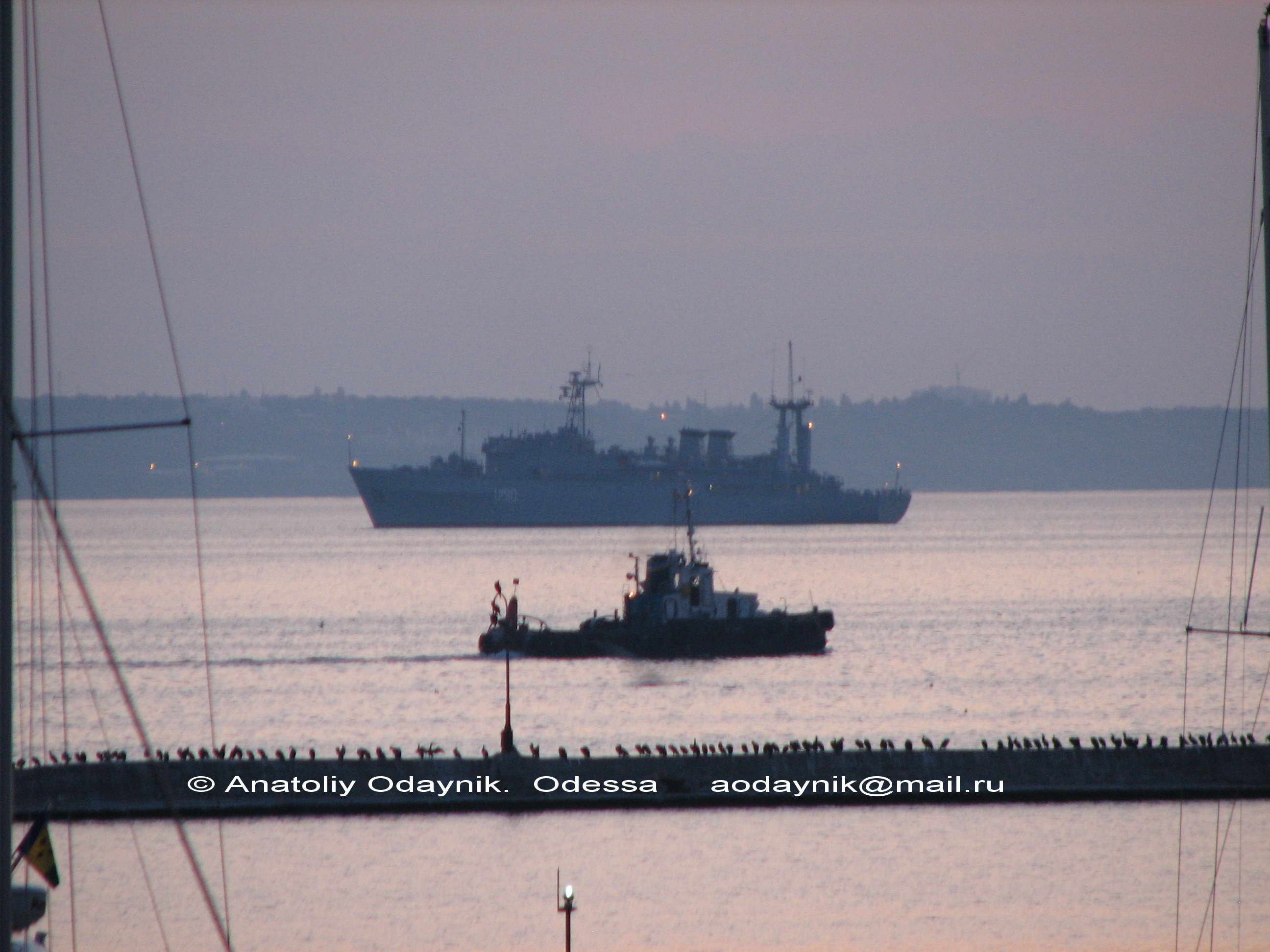 18 июля 2010г Утренний выход кораблей614.jpg