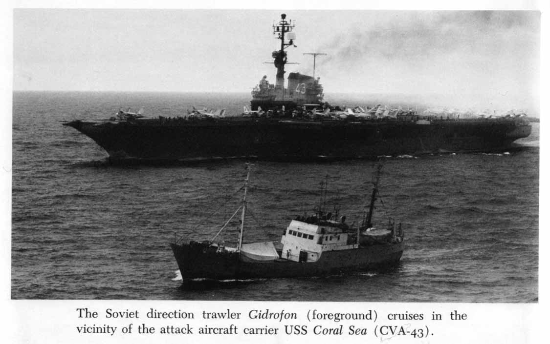 1969 Gidrofon and USS Coral Sea 3.jpg