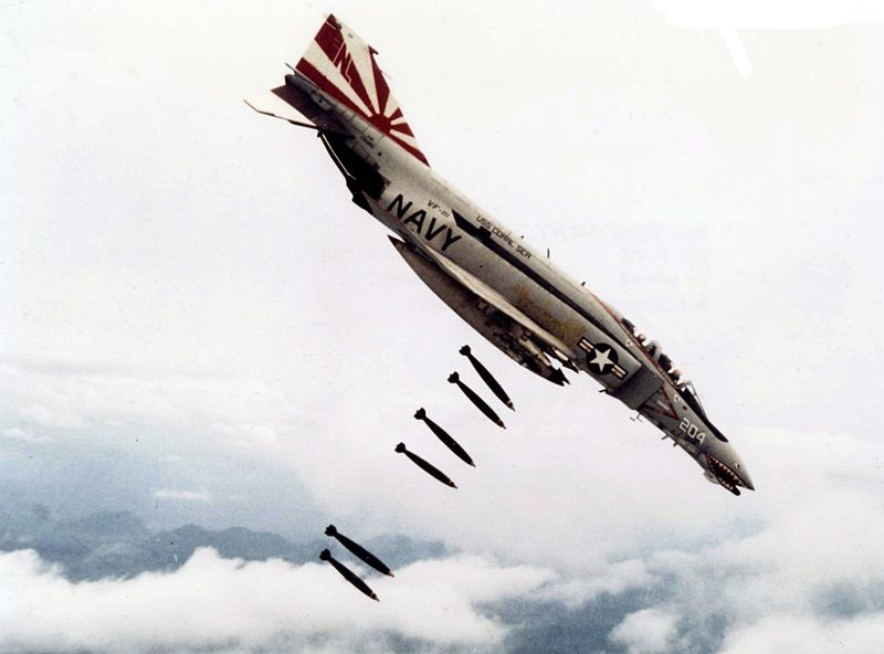 -F-4B_VF-111_dropping_bombs_on_Vietnam.jpg